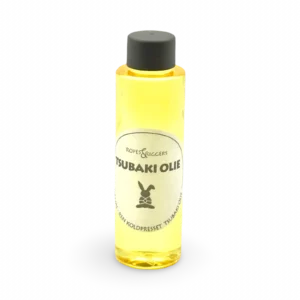 Cold-pressed tsubaki oil